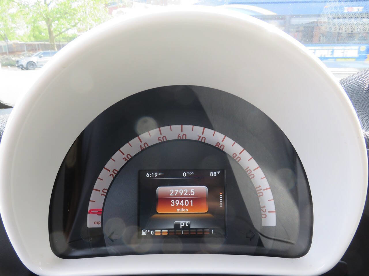 Used 2016 smart fortwo passion RWD image 15