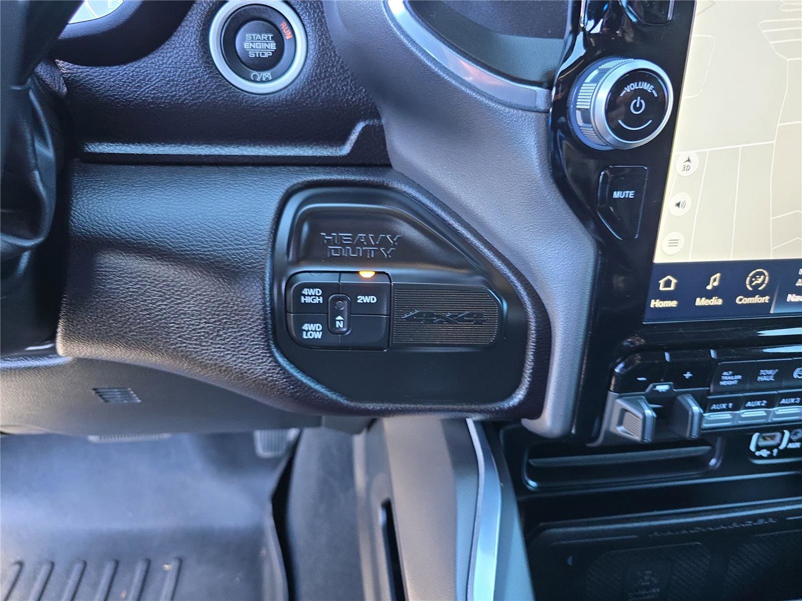 Used 2024 RAM 3500 Laramie w/ Night Edition image 30