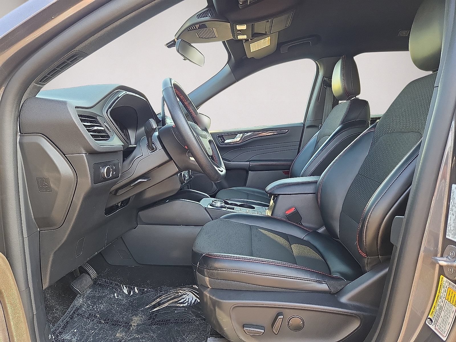 Used 2025 Ford Escape ST-Line AWD/4WD image 22