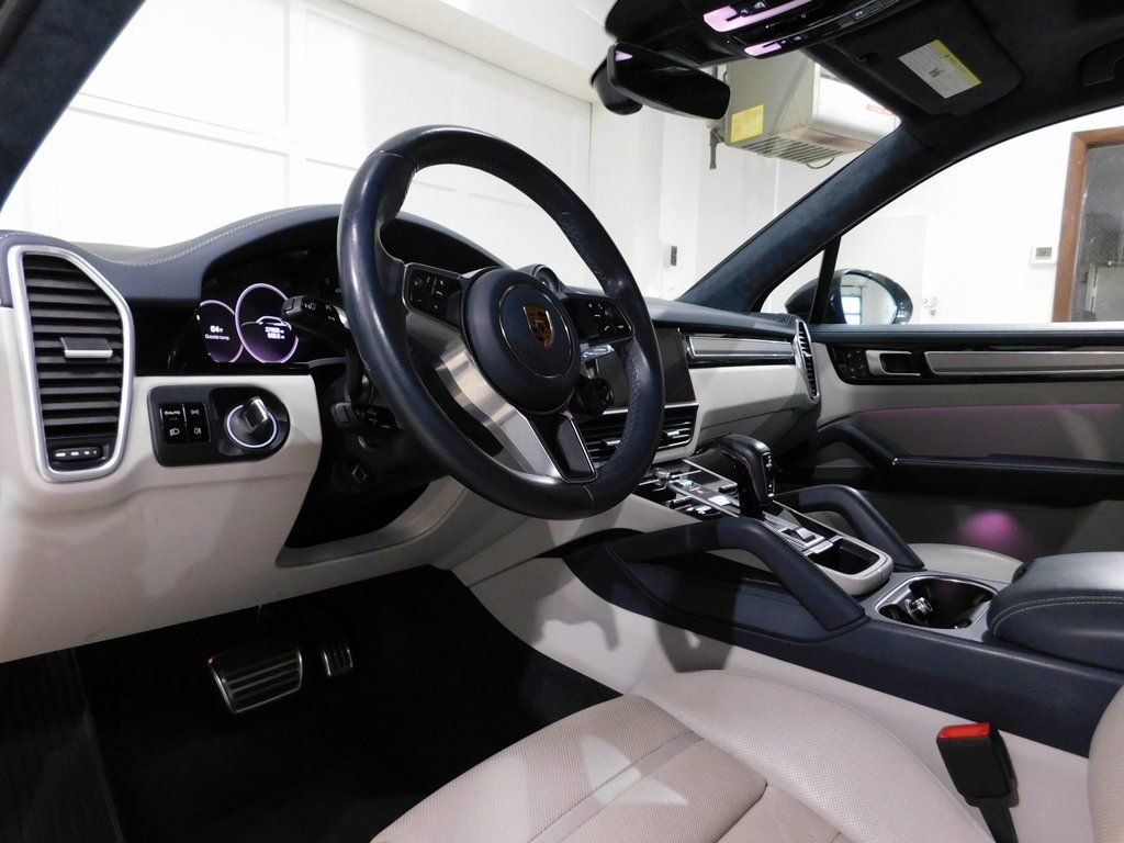 Used 2021 Porsche Cayenne GTS image 34