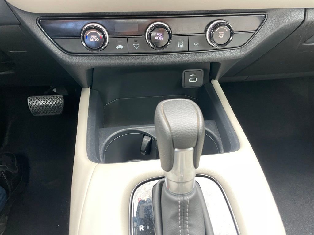 Certified 2025 Honda HR-V LX image 18