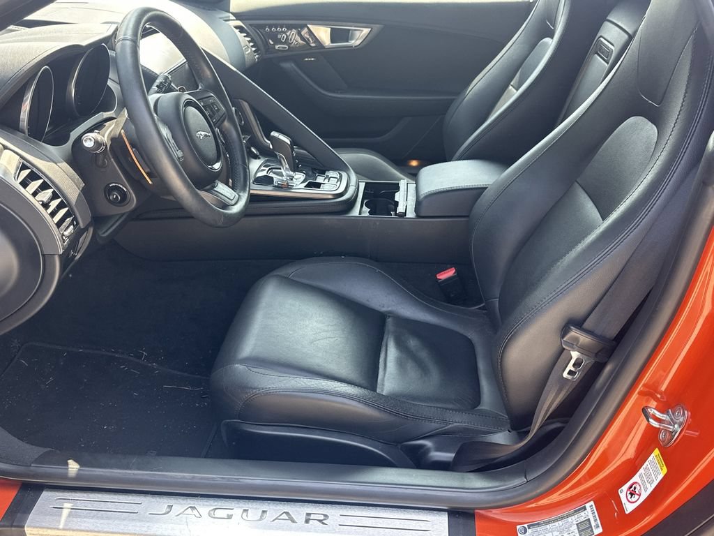 Used 2014 Jaguar F-TYPE S RWD image 9