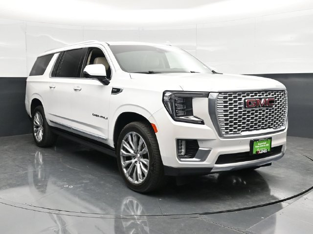 Used 2022 GMC Yukon XL Denali AWD/4WD image 6