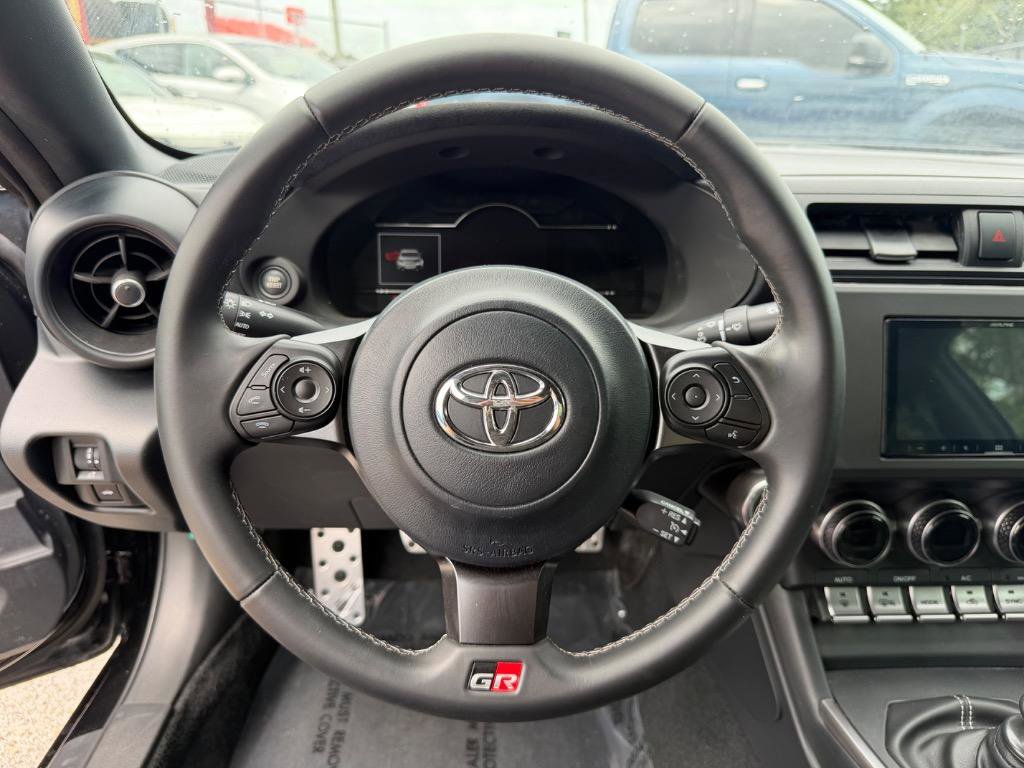 Used 2023 Toyota GR86 Premium w/ ALL Weather Mat Package (TMS) RWD image 17