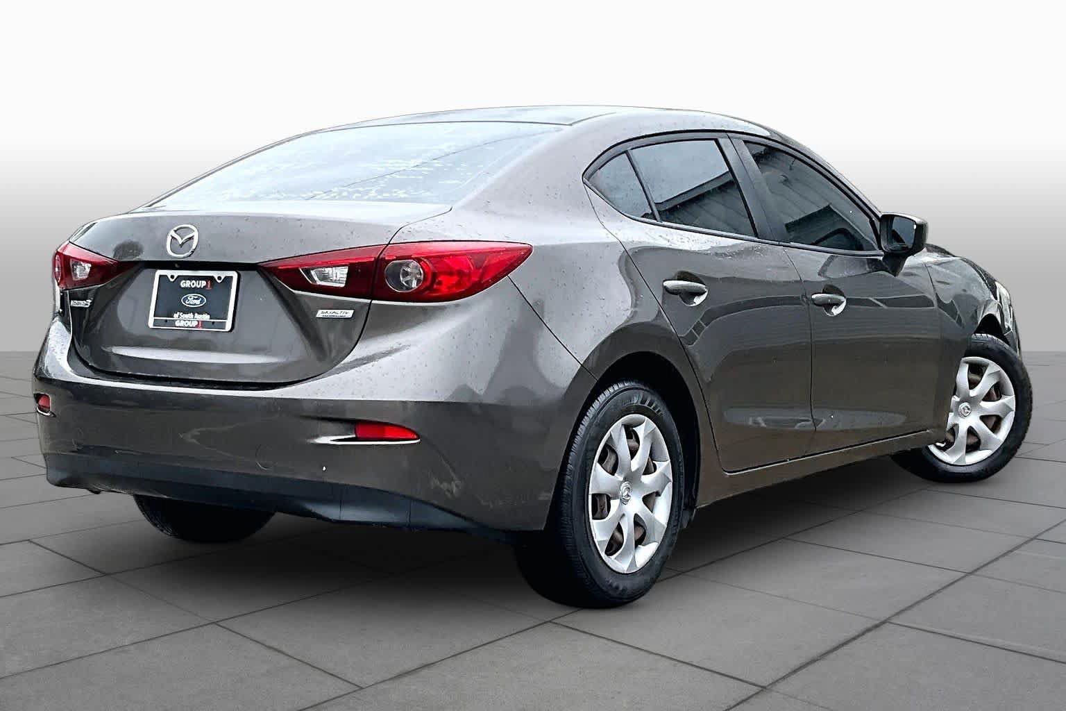 Used 2017 MAZDA MAZDA3 Sport FWD image 13
