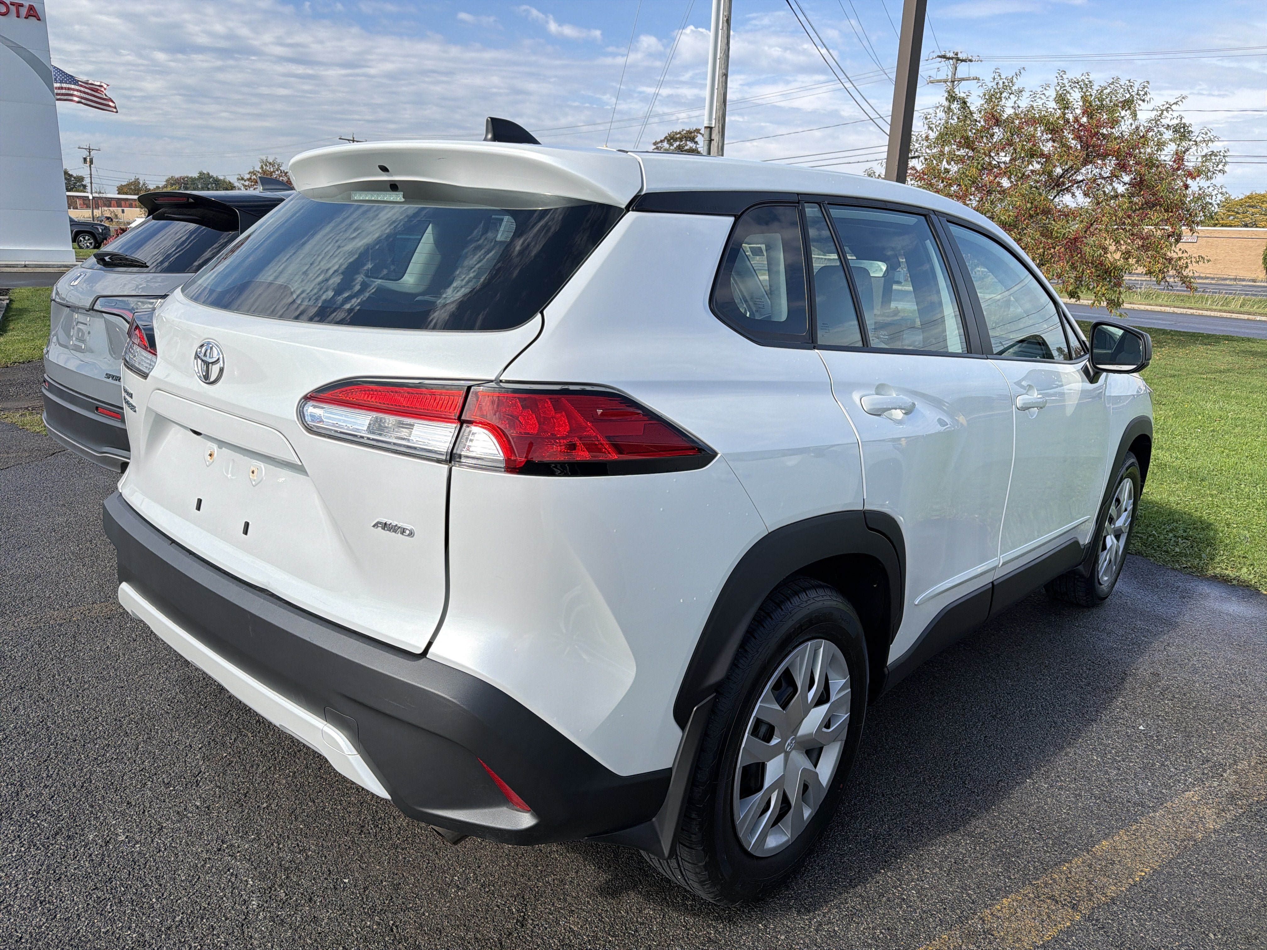Used 2022 Toyota Corolla Cross L AWD/4WD image 7