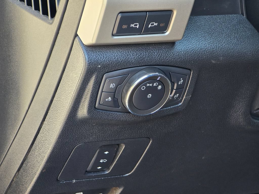 Used 2021 Ford F250 Lariat w/ Lariat Value Package AWD/4WD image 36