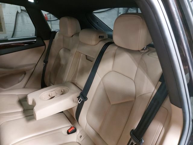 Certified 2019 Porsche Macan AWD/4WD image 16