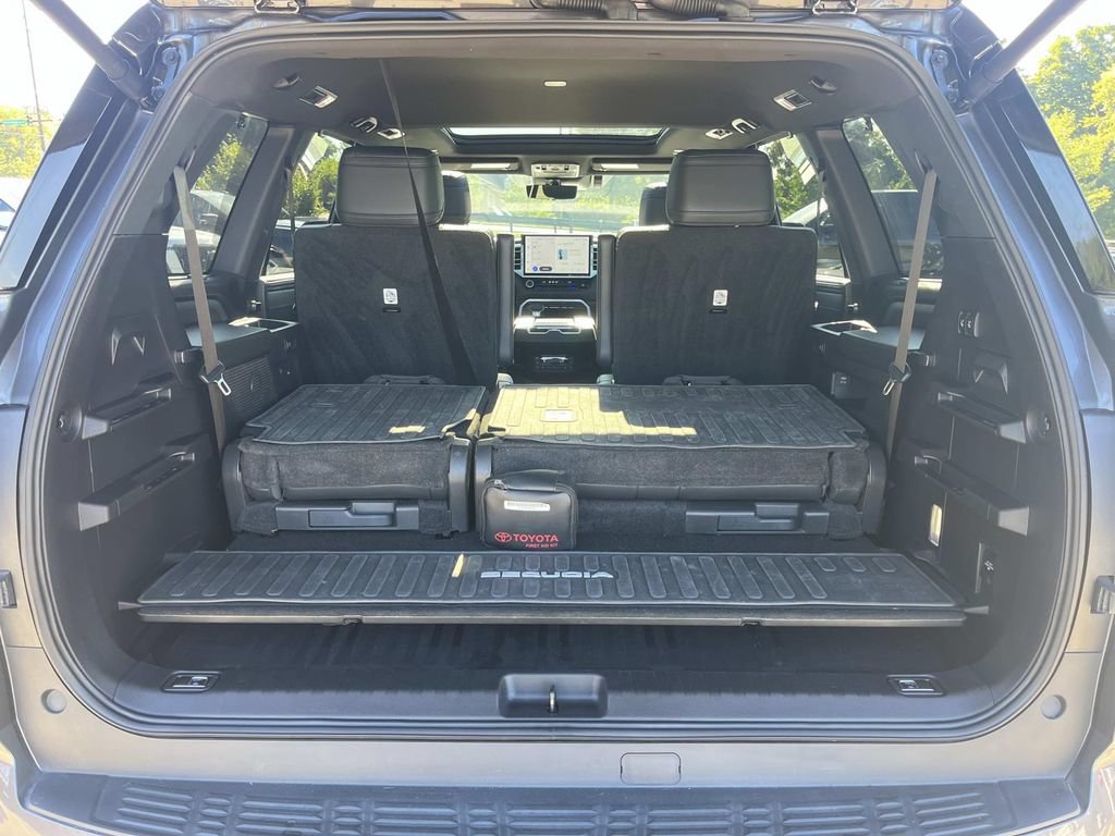 Used 2024 Toyota Sequoia Platinum AWD/4WD image 23