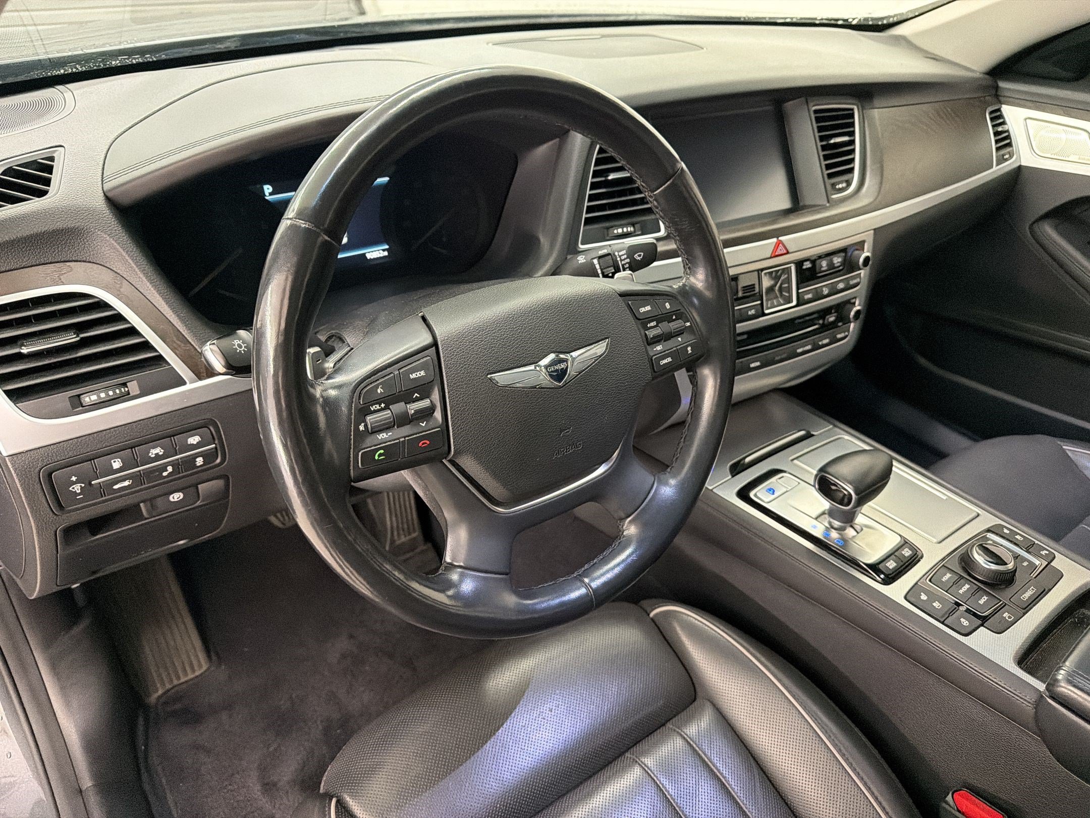 Used 2019 Genesis G80 3.8 w/ Ultimate Package 03 AWD/4WD image 4