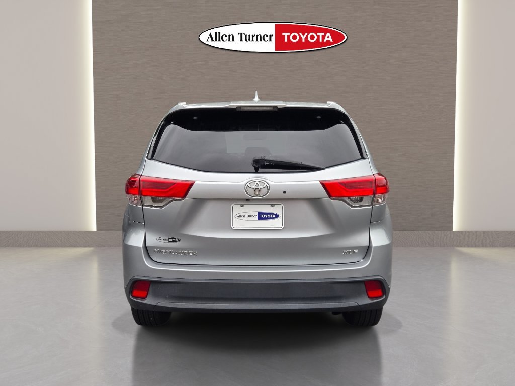 Used 2018 Toyota Highlander XLE FWD image 7