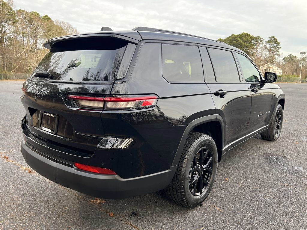 Certified 2024 Jeep Grand Cherokee L Laredo AWD/4WD image 3