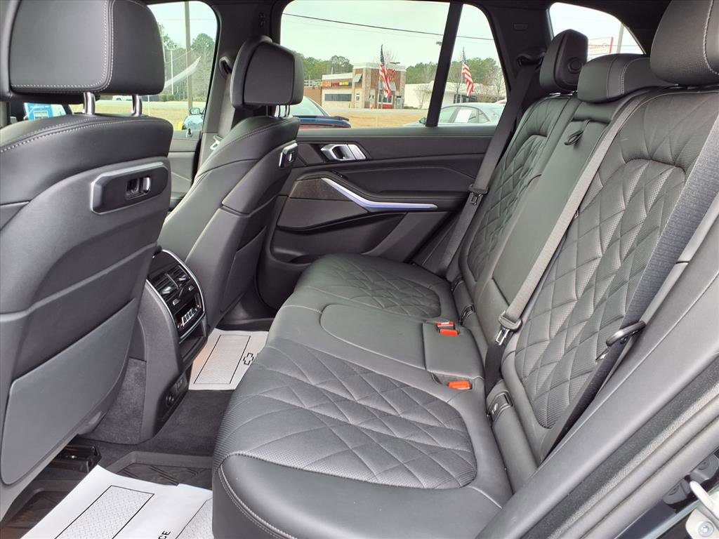Used 2025 BMW X5 xDrive40i w/ M Sport Package image 24