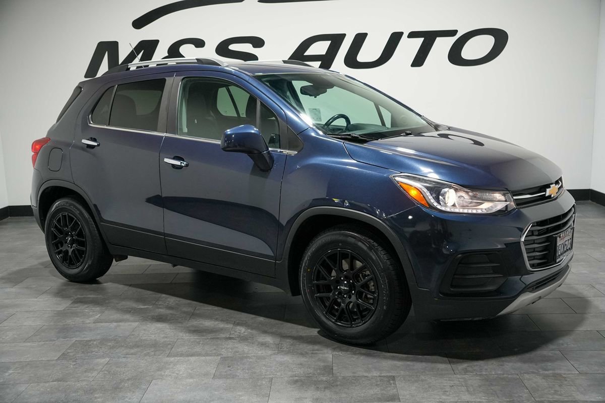 Used 2018 Chevrolet Trax LT w/ LT Convenience Package FWD image 7
