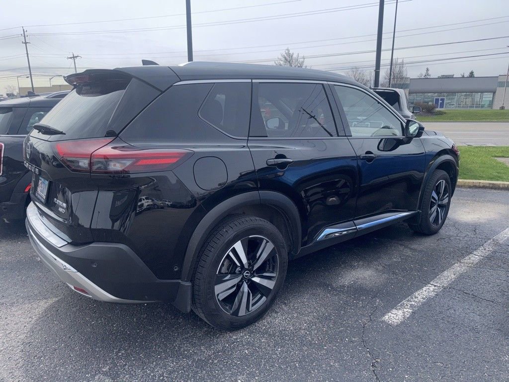 Used 2023 Nissan Rogue Platinum w/ Platinum Premium Package image 3