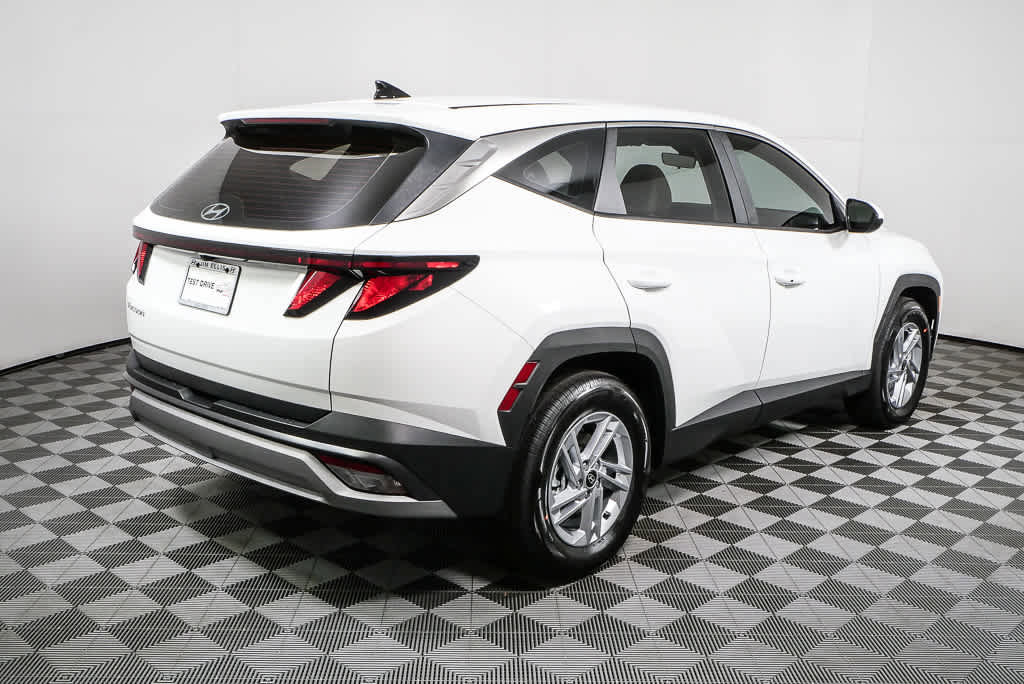 New 2026 Hyundai Tucson SE image 4