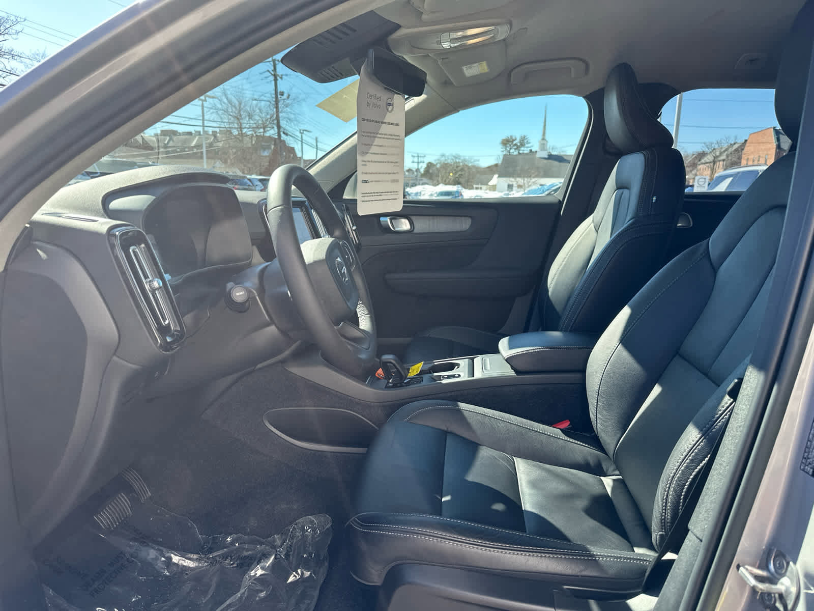 Certified 2023 Volvo XC40 B5 Core w/ Convenience Package image 15