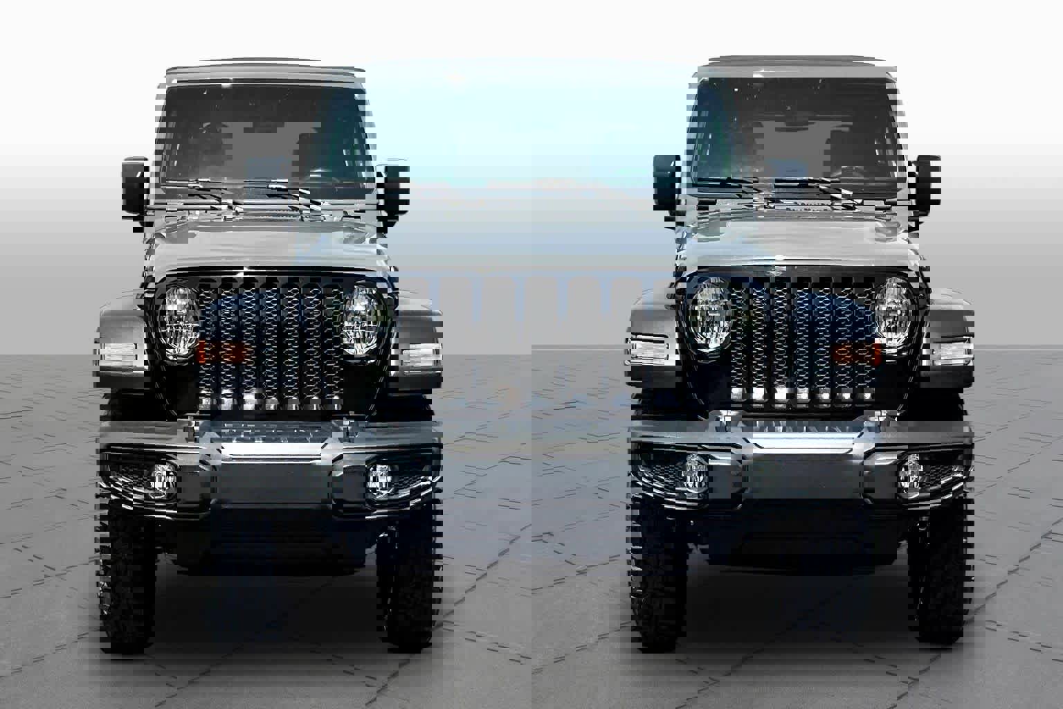 Used 2022 Jeep Wrangler Sport image 3