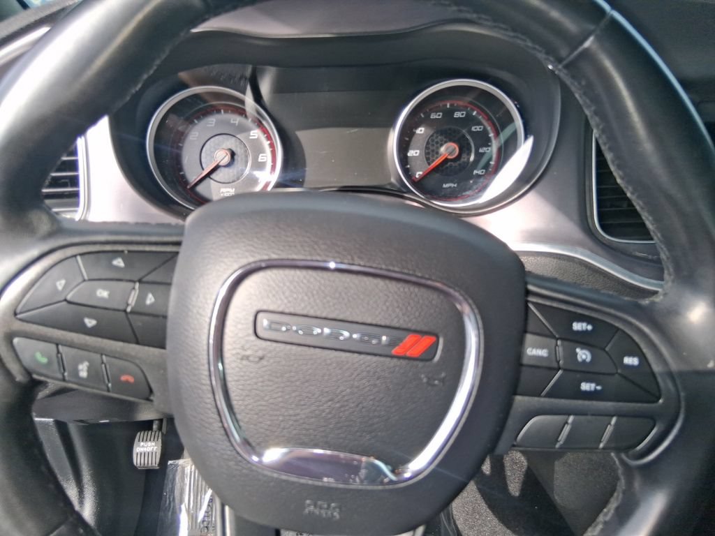 Used 2019 Dodge Charger SXT RWD image 7