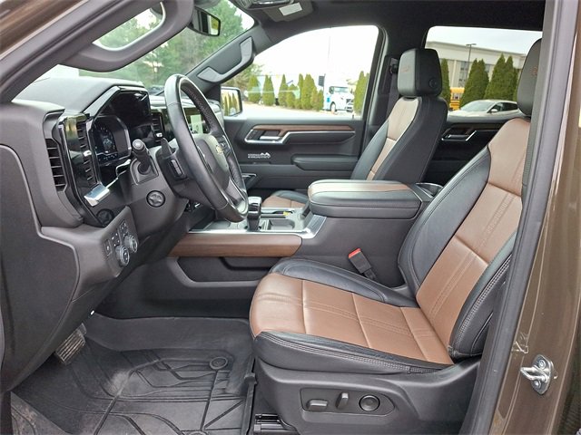 Used 2023 Chevrolet Silverado 1500 High Country image 14