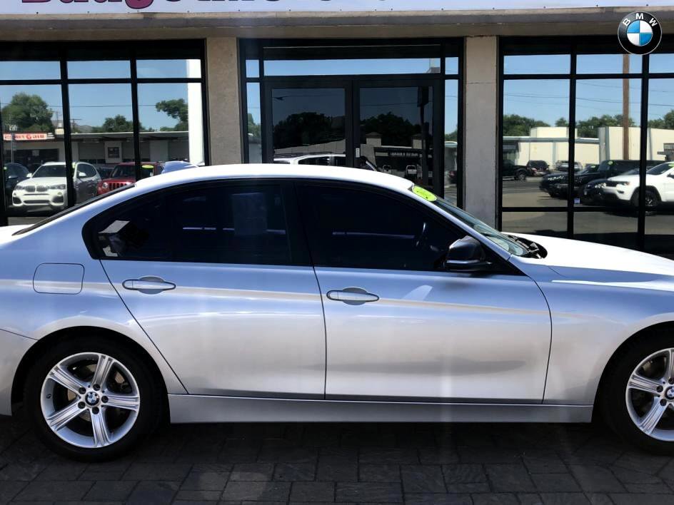 Used 2015 BMW 320i 320i Sedan image 1