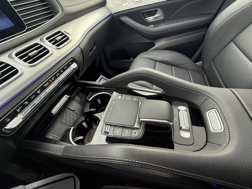 Used 2025 Mercedes-Benz GLS 450 4MATIC image 8