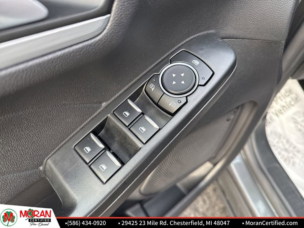 Used 2025 Ford Escape Platinum image 10