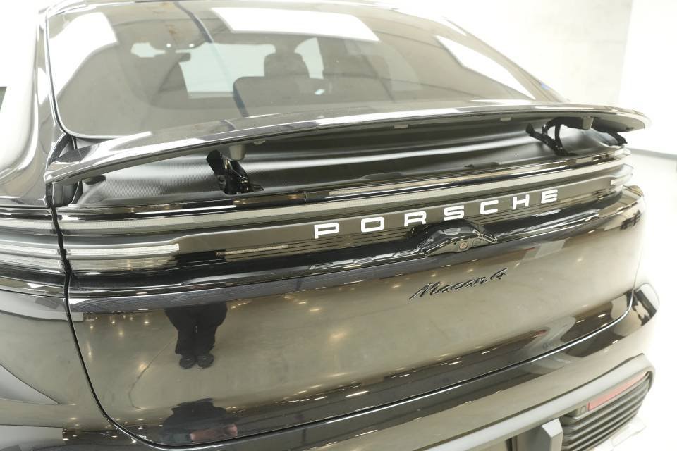 New 2026 Porsche Macan 4 Electric AWD/4WD image 43