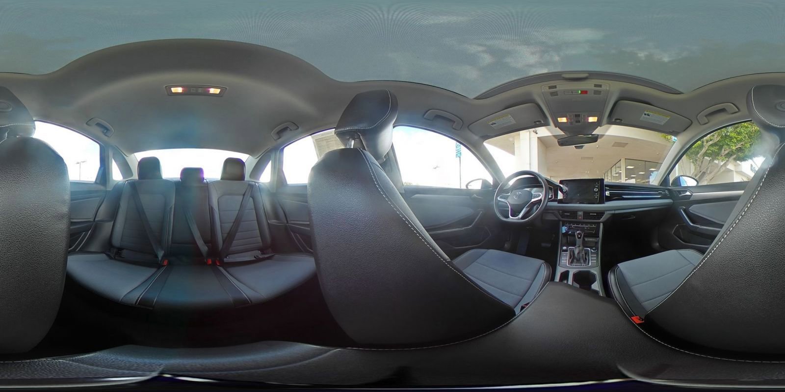 Used 2025 Volkswagen Jetta SE image 42