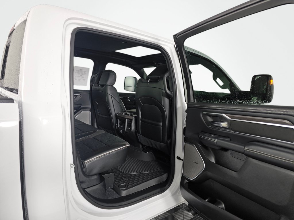 New 2026 RAM 1500 Laramie AWD/4WD image 38