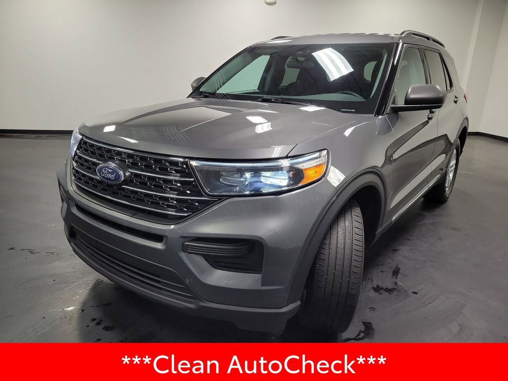 Used 2024 Ford Explorer XLT AWD/4WD image 4