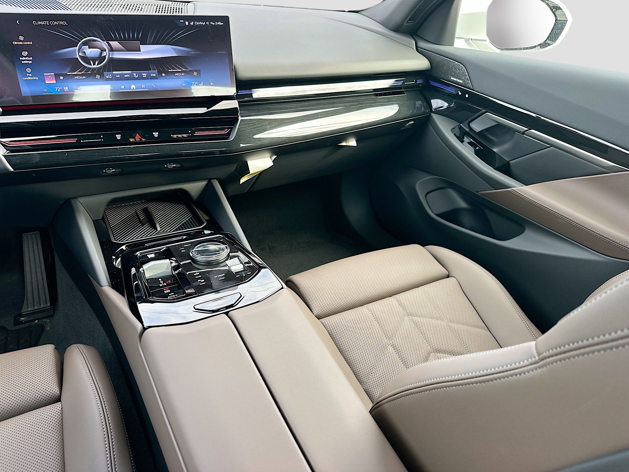 New 2026 BMW 530i 530i w/ Premium Package image 18