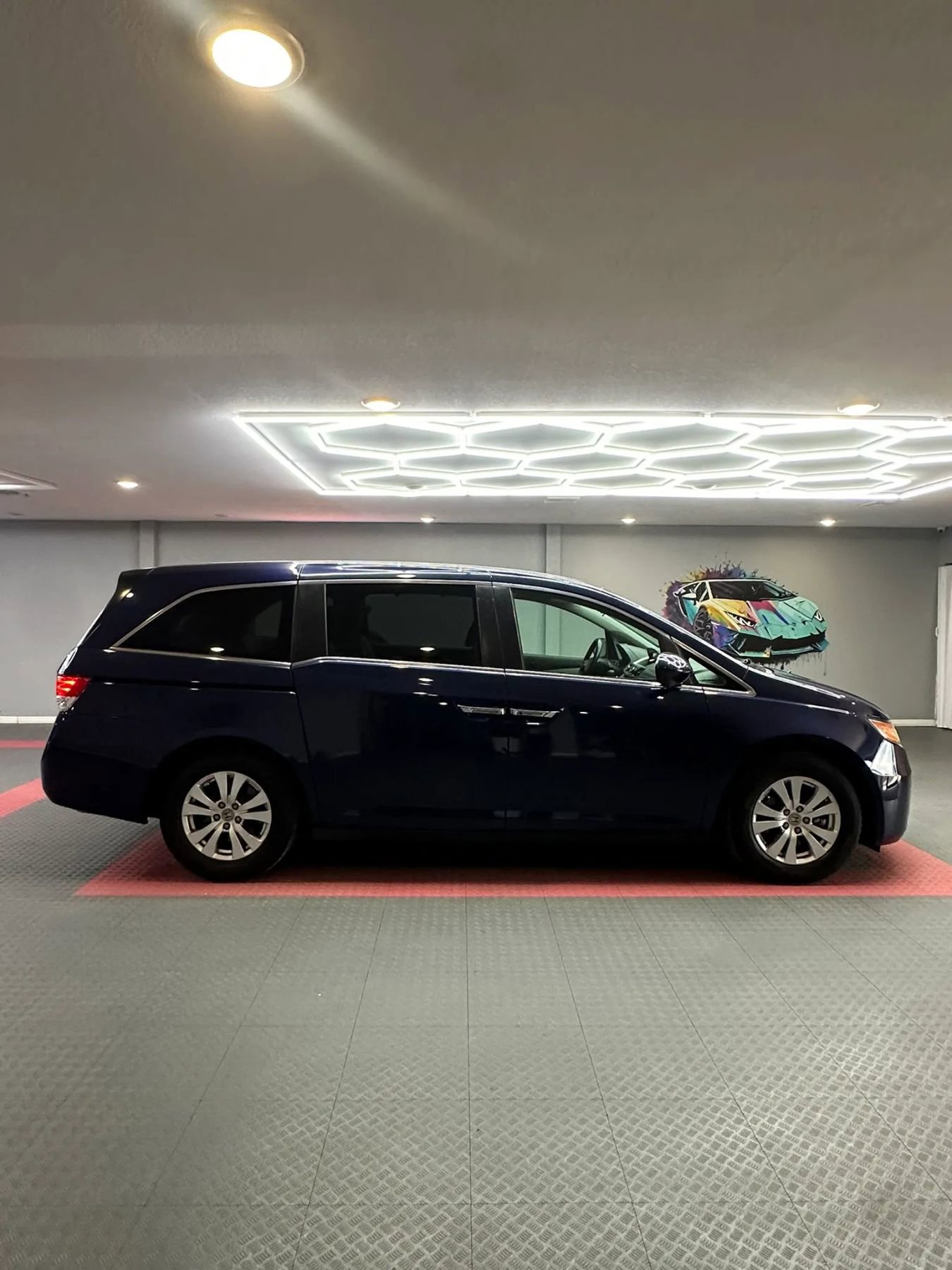 Used 2015 Honda Odyssey EX image 7