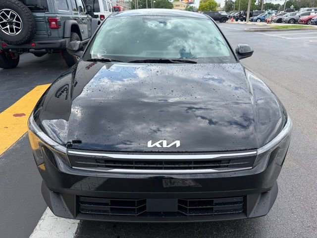 Used 2025 Kia K4 LXS image 2