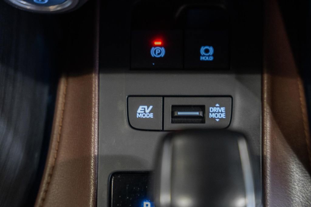 Used 2021 Toyota Venza XLE w/ Softex Package image 26