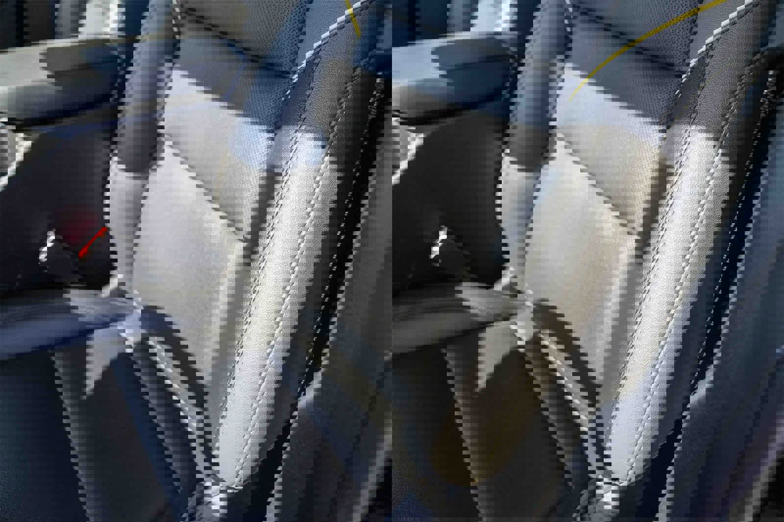 Used 2025 Chevrolet Trax ACTIV w/ Sunroof Package image 22