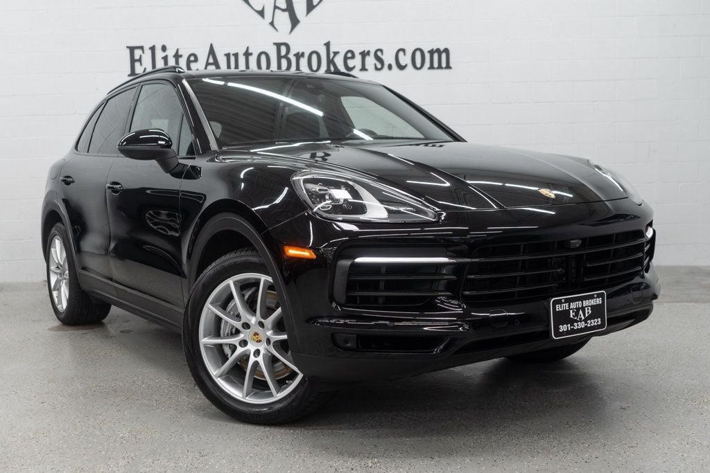 Used 2023 Porsche Cayenne AWD/4WD image 7