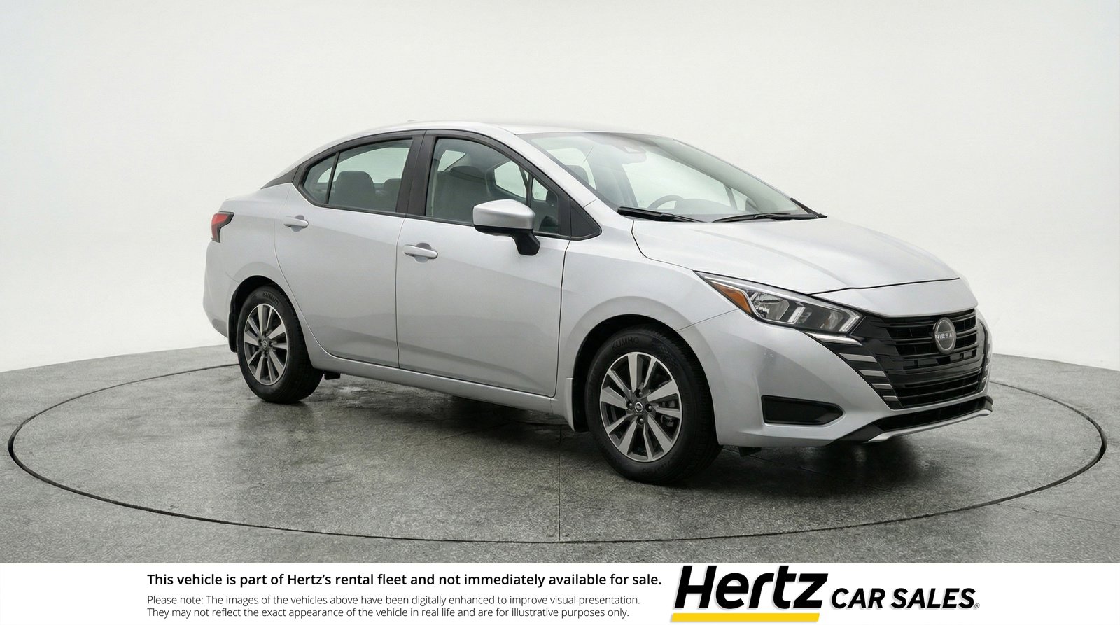 Used 2025 Nissan Versa SV image 1