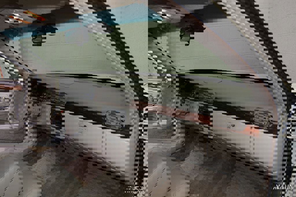 Used 1997 Cadillac De Ville D'Elegance w/ Safety/Security Pkg FWD image 13