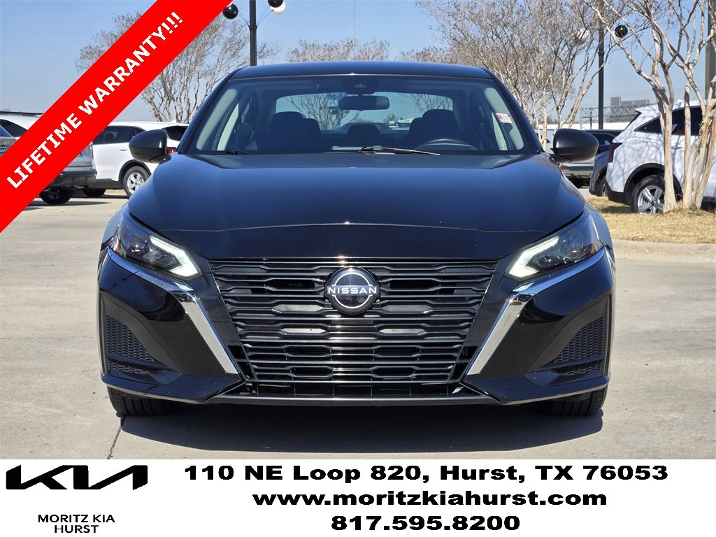 Used 2024 Nissan Altima 2.5 SV image 11