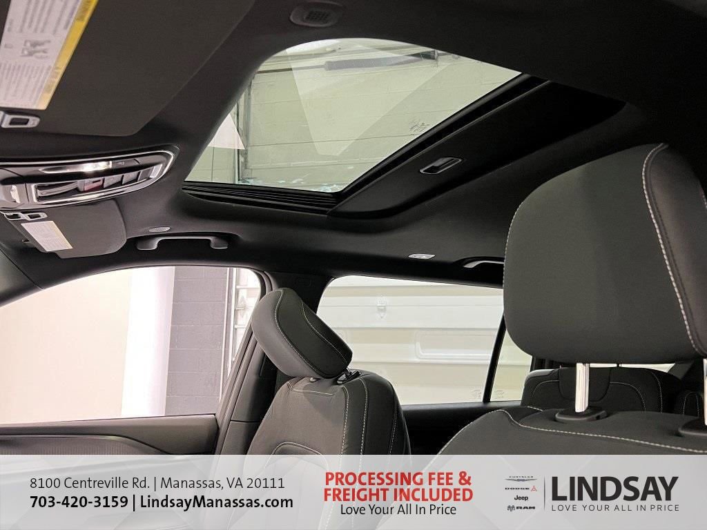 New 2025 Jeep Grand Cherokee L Laredo w/ Luxury Tech Group I AWD/4WD image 21