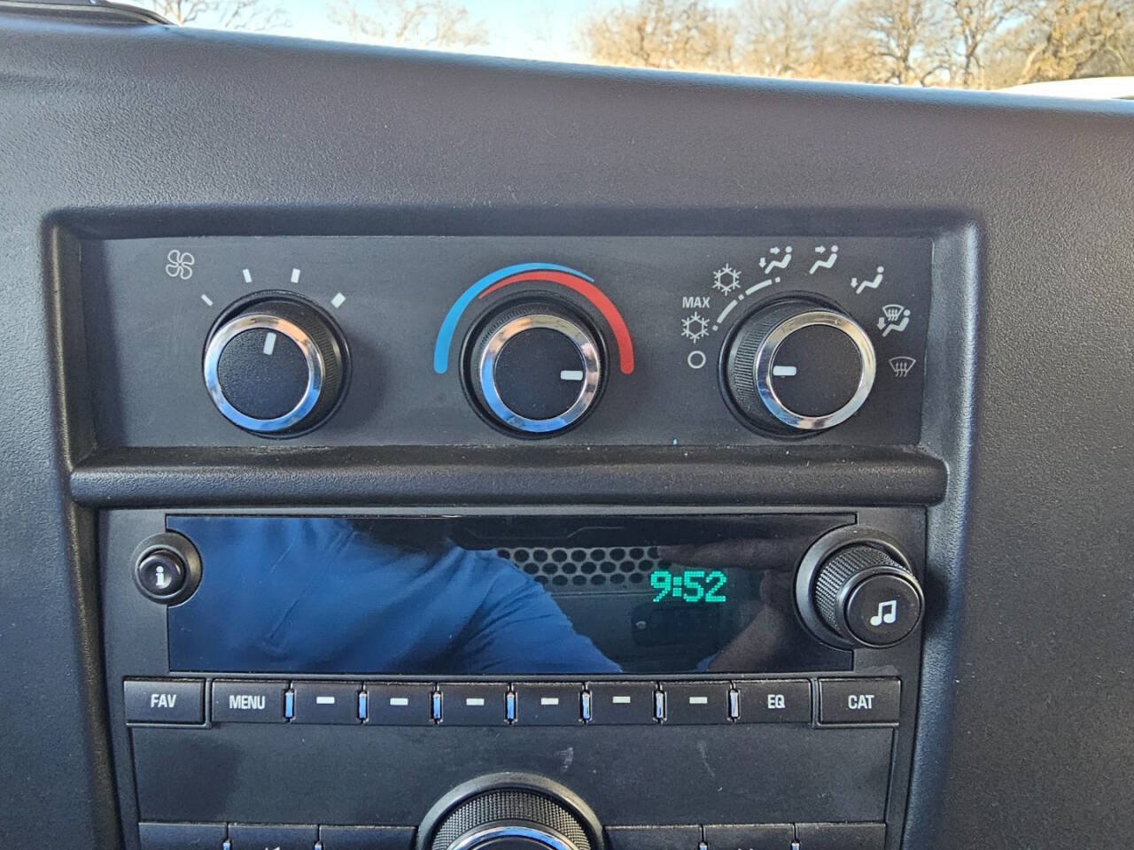 Used 2015 Chevrolet Express 2500 Extended RWD image 27