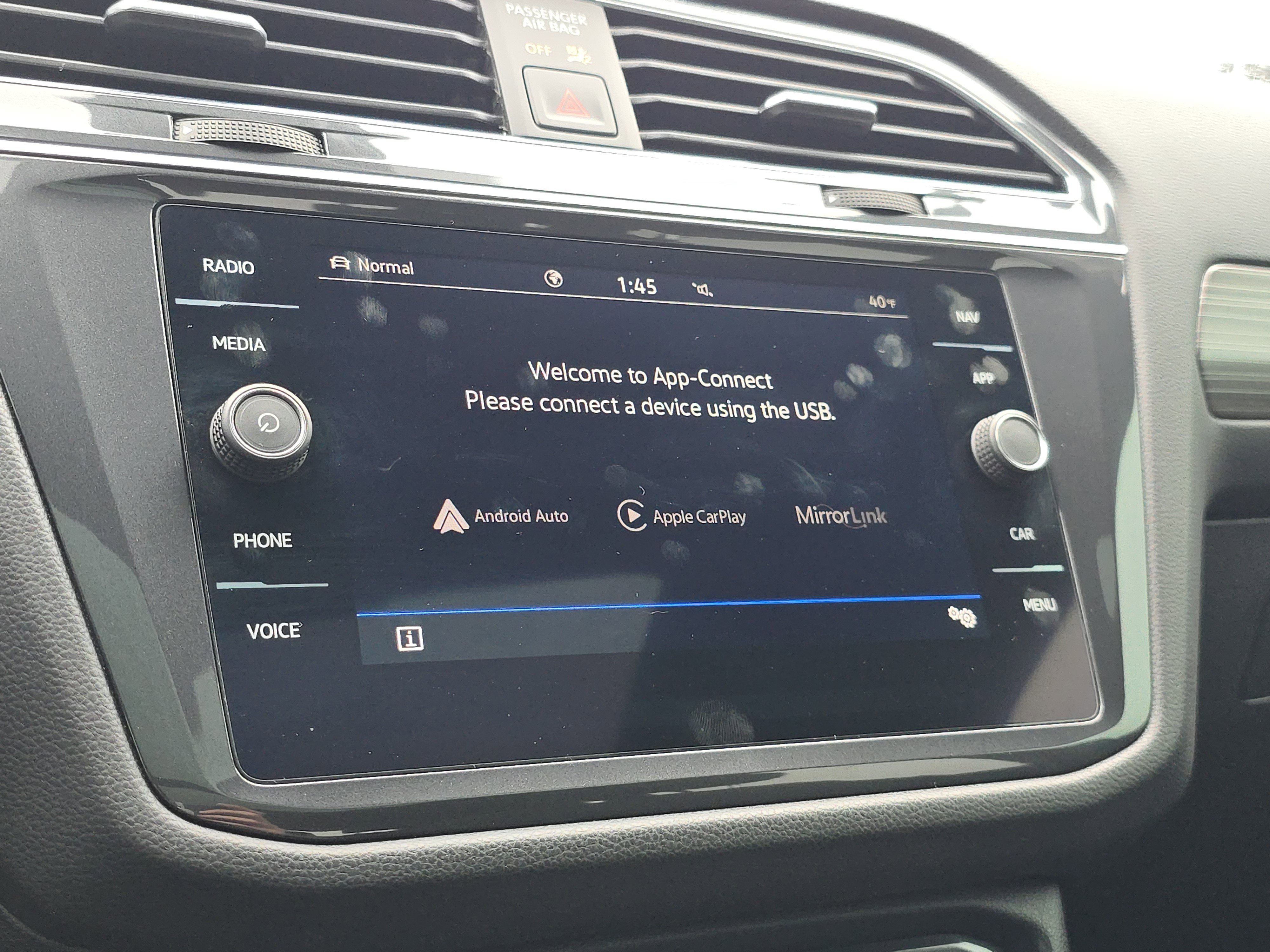 Certified 2022 Volkswagen Tiguan SEL R-Line image 11