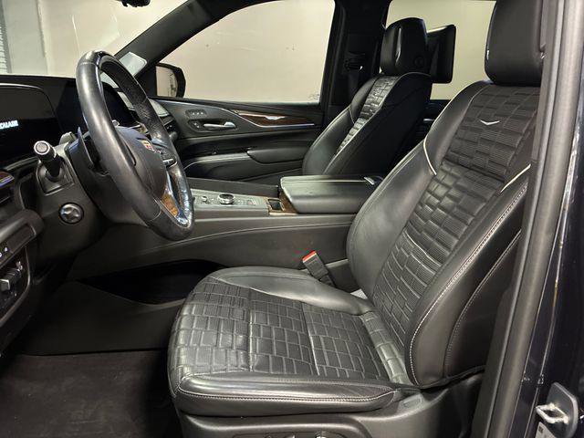 Used 2023 Cadillac Escalade Sport Platinum RWD image 40