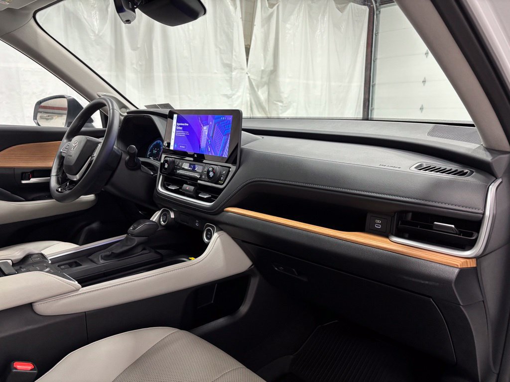 Used 2026 Toyota Grand Highlander AWD image 67
