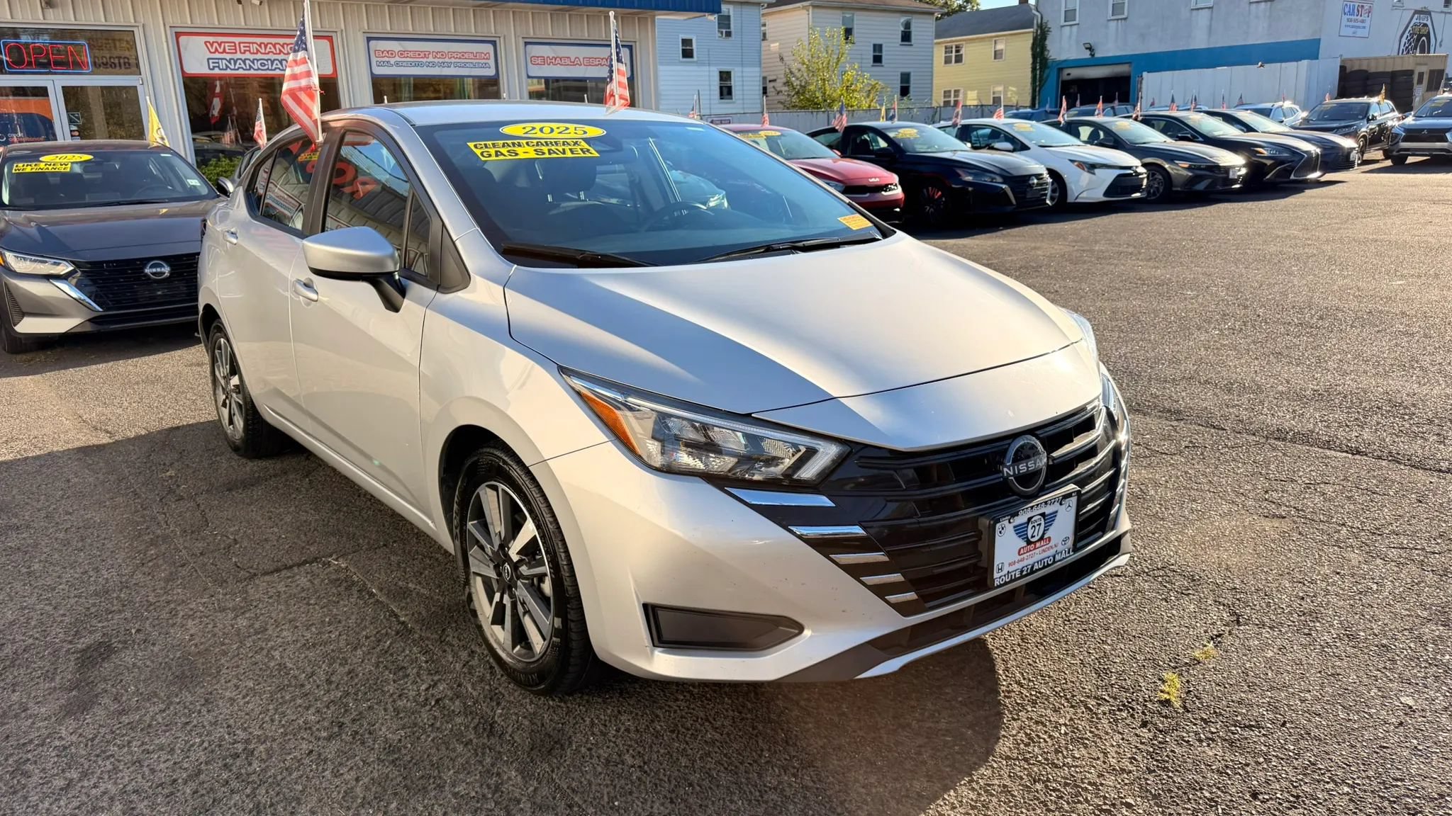 Used 2025 Nissan Versa SV FWD image 2