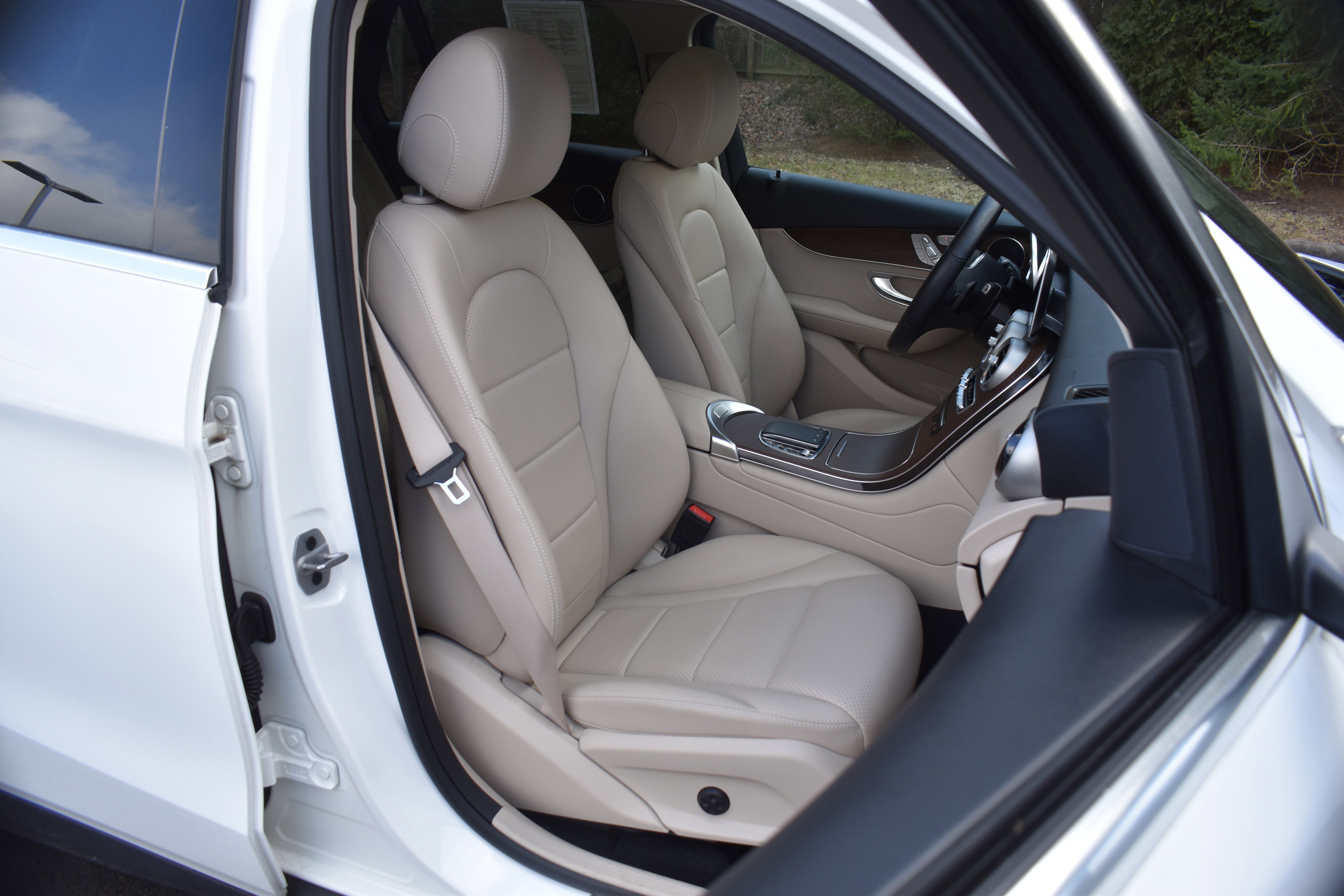 Used 2021 Mercedes-Benz GLC 300 GLC 300 image 30