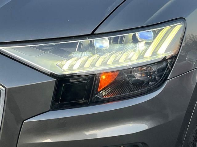 Used 2019 Audi Q8 Prestige image 8