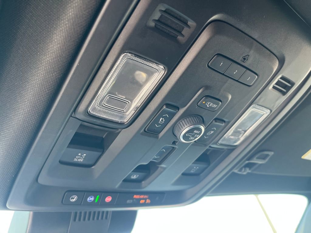 Used 2023 GMC Yukon Denali image 15