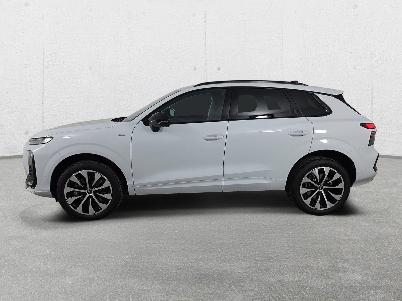 New 2026 Audi Q3 quattro 2.0T AWD/4WD image 4